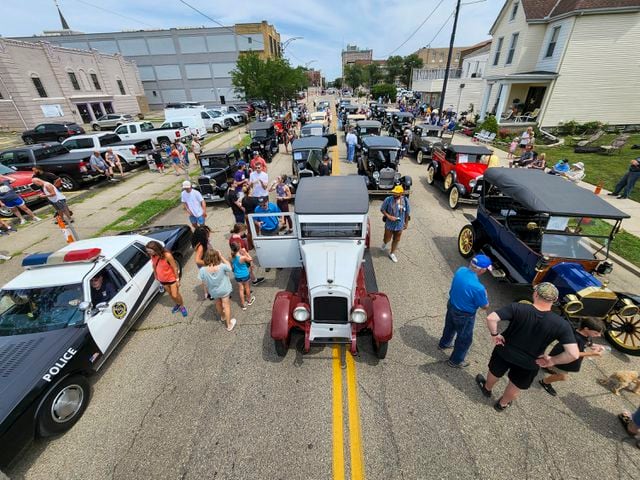 072322 car parade