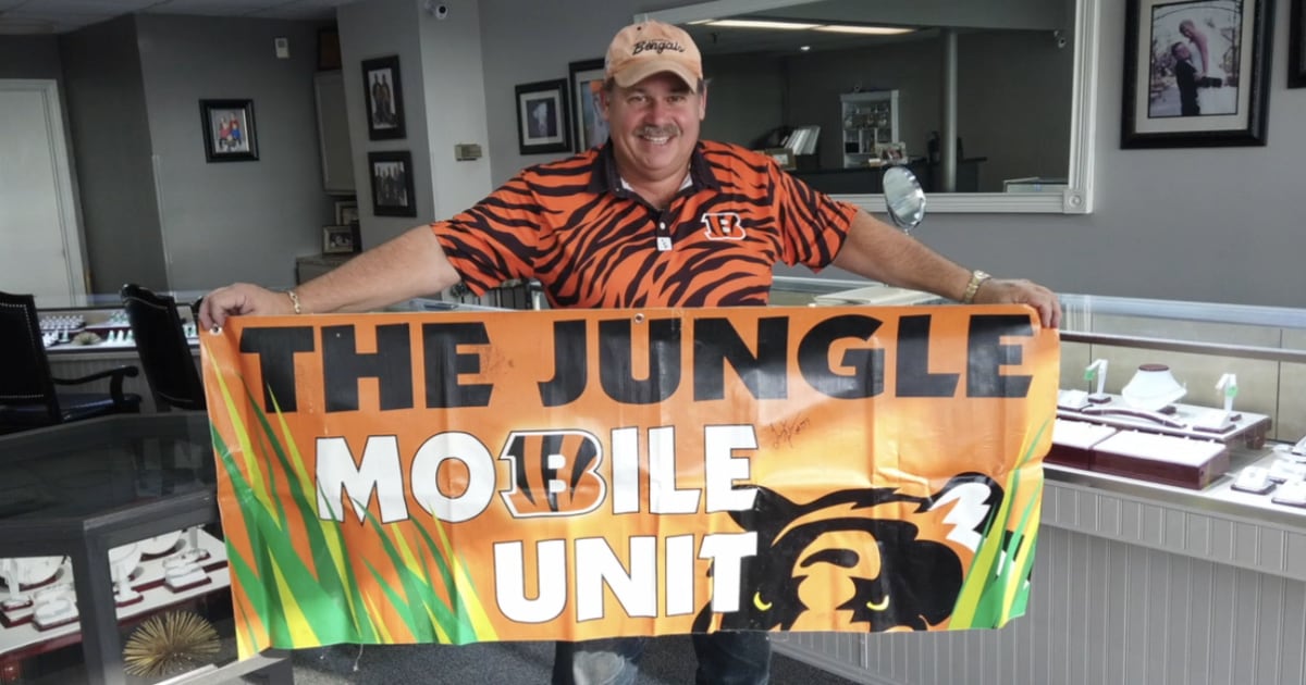 Ross couple Bengal fans raffling off extra Super Bowl tickets for