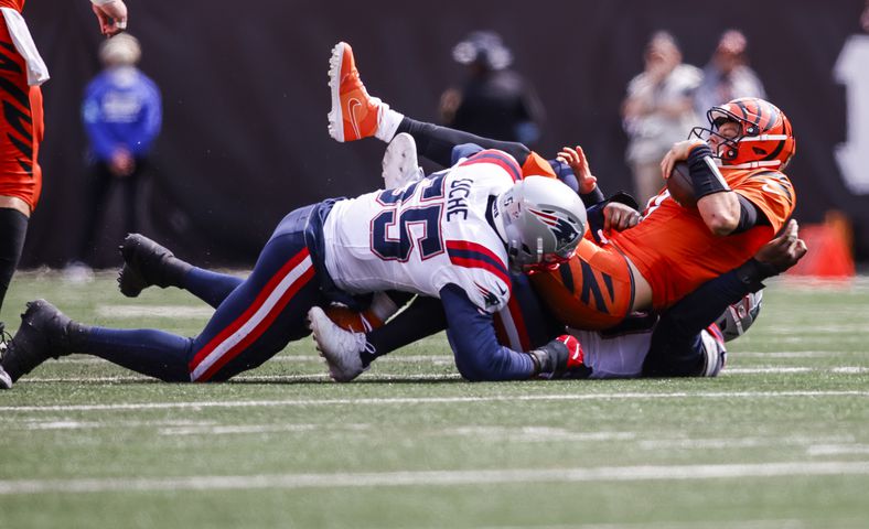 090824 Bengals vs Patriots football