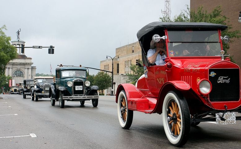 Hamilton Antique car show and parade