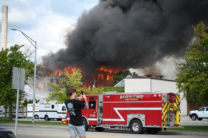 Fire destroys former Beckett Paper office building in Hamilton