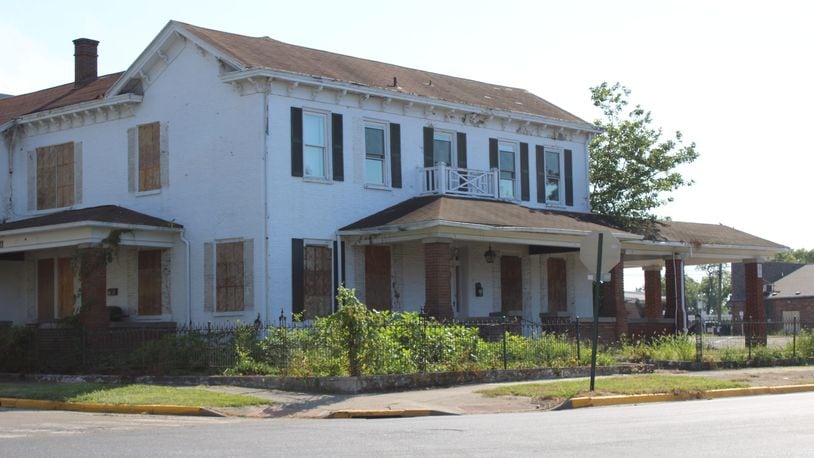 The property at 10 S. Church St. in Oxford became an eyesore in recent years as aesthetic issues worsened while the building sits in limbo. SEAN SCOTT/OXFORD FREE PRESS