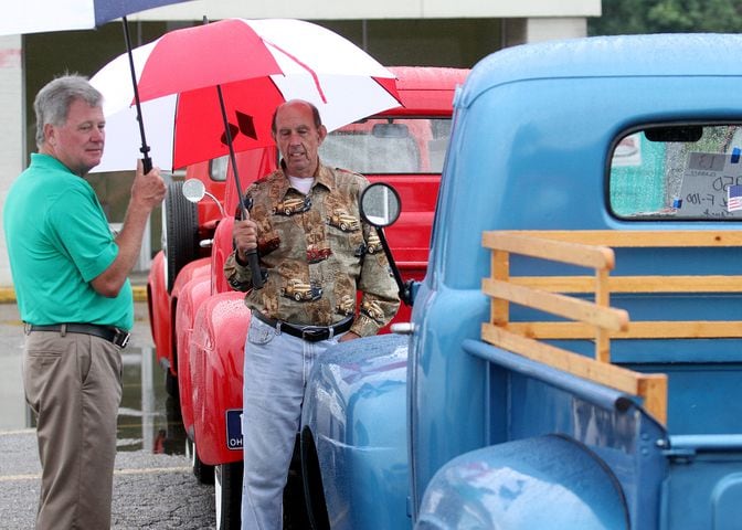 Hamilton Antique car show and parade