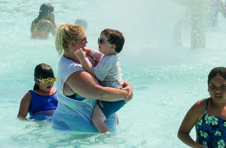 PHOTOS: Scenes from Eastview Pool in Hamilton from 2002.