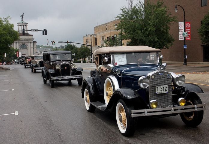 Hamilton Antique car show and parade