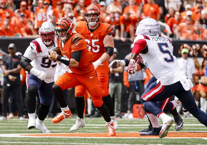 090824 Bengals vs Patriots football