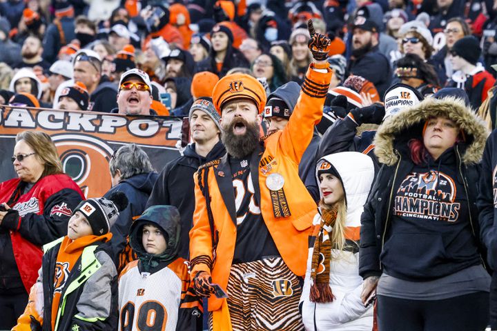 Paul Brown Stadium is lit in orange lights following the Super Bowl LVI  Opening Night Fan Rally Tuesday, Feb. 8, 2022, in Cincinnati. (AP  Photo/Jeff Dean Stock Photo - Alamy