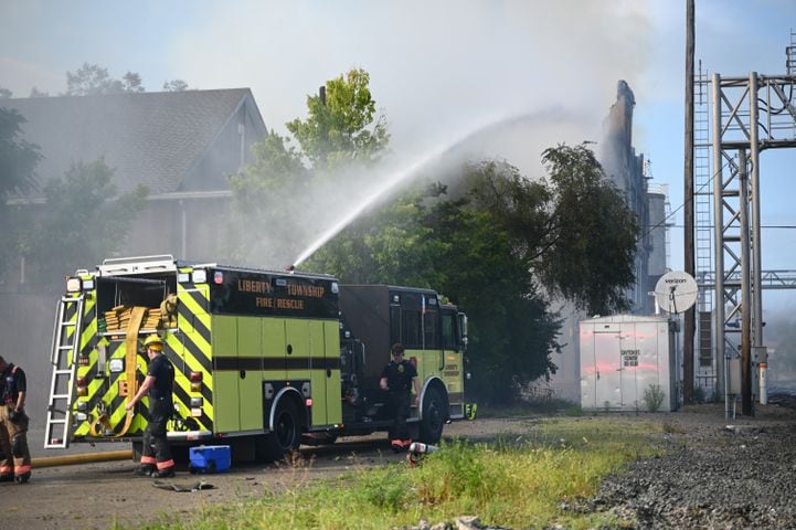 Fire destroys former Beckett Paper office building in Hamilton