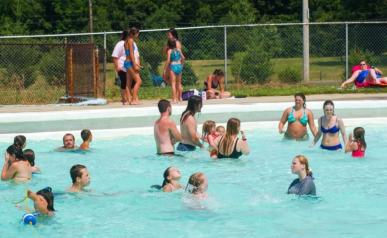 PHOTOS: Scenes from Eastview Pool in Hamilton from 2002.