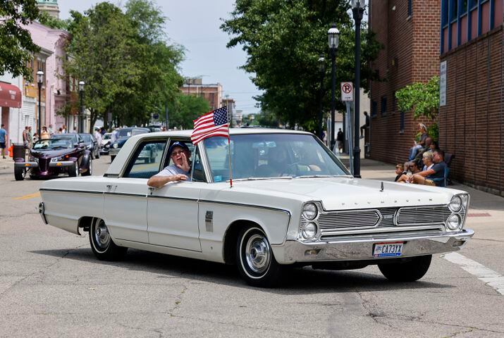 072322 car parade