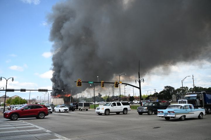 Fire destroys former Beckett Paper office building in Hamilton