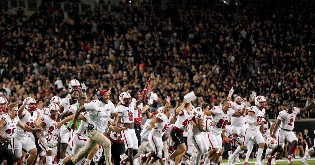 No. 8/10 Football Opens 2021 With 125th Battle For The Victory Bell -  University of Cincinnati Athletics