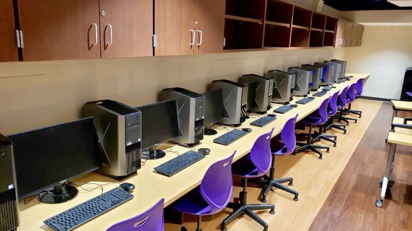 Computer gaming thrives at Middletown HS club despite coronavirus