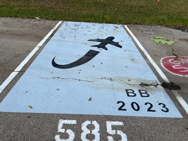 middletown high school senior parking lot 2022-2024