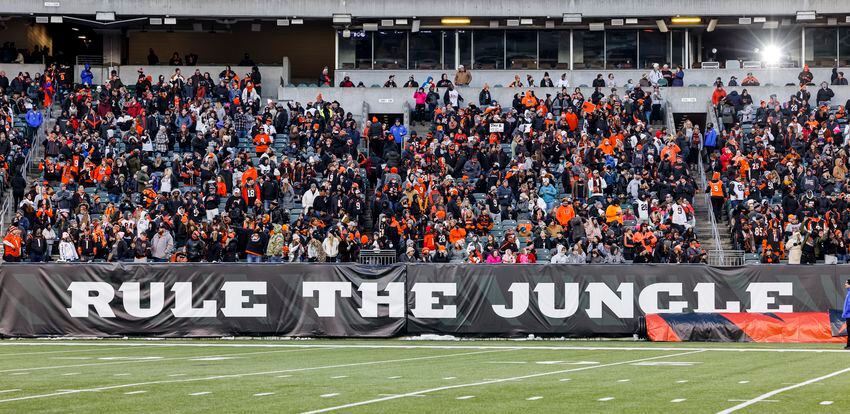 PHOTOS: Fans cheer on Bengals at Super Bowl LVI Opening Night Fan Rally at  Paul Brown Stadium