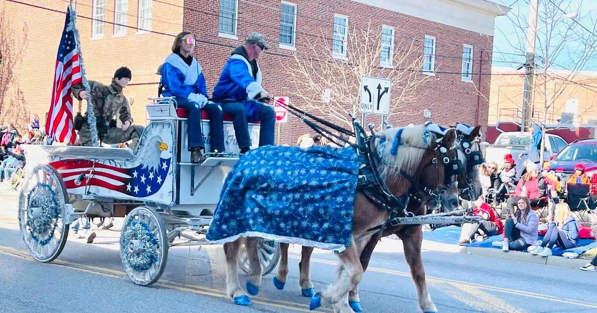 More than 70 carriages to be part of annual Lebanon holiday parades