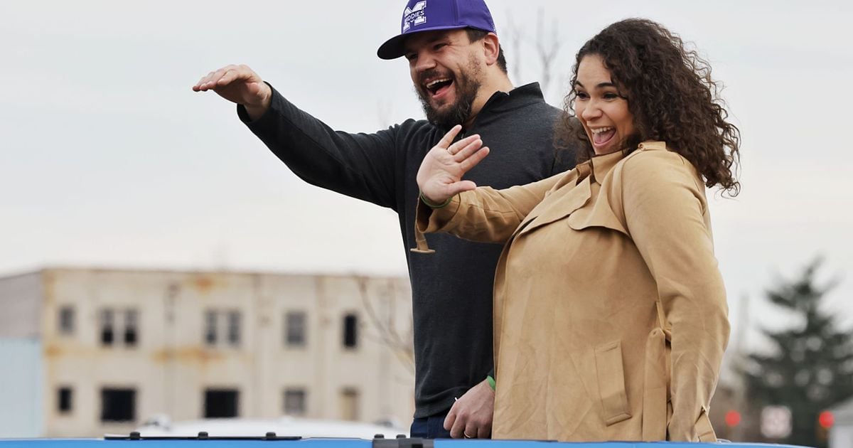 Cubs star, Middletown native Kyle Schwarber meets fans in hometown