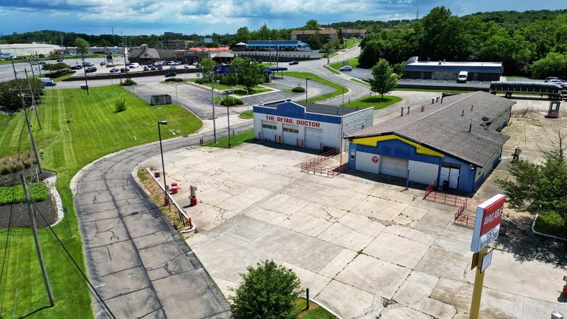 A new Wawa gas station is planned for construction on Dixie Highway (Ohio 4) at Mack Road in Fairfield. This is the third Wawa gas station planned in the city by as many developers. NICK GRAHAM/STAFF