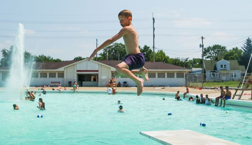 PHOTOS: Scenes from Eastview Pool in Hamilton from 2002.