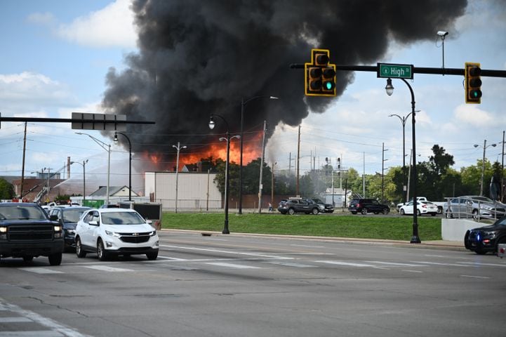 Fire destroys former Beckett Paper office building in Hamilton