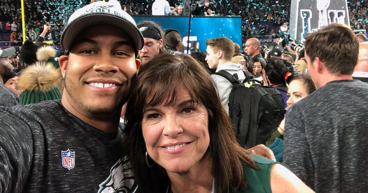 Lakota West grad Jordan Hicks helps Philadelphia Eagles win title