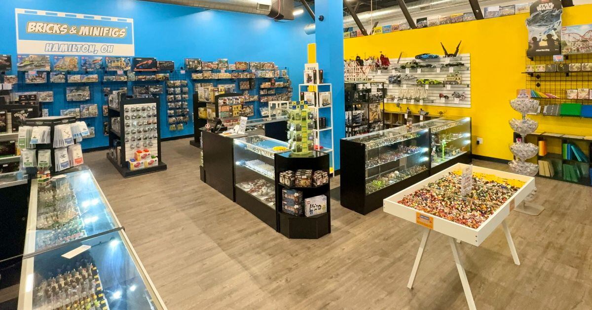 Bricks and minifigs discount store