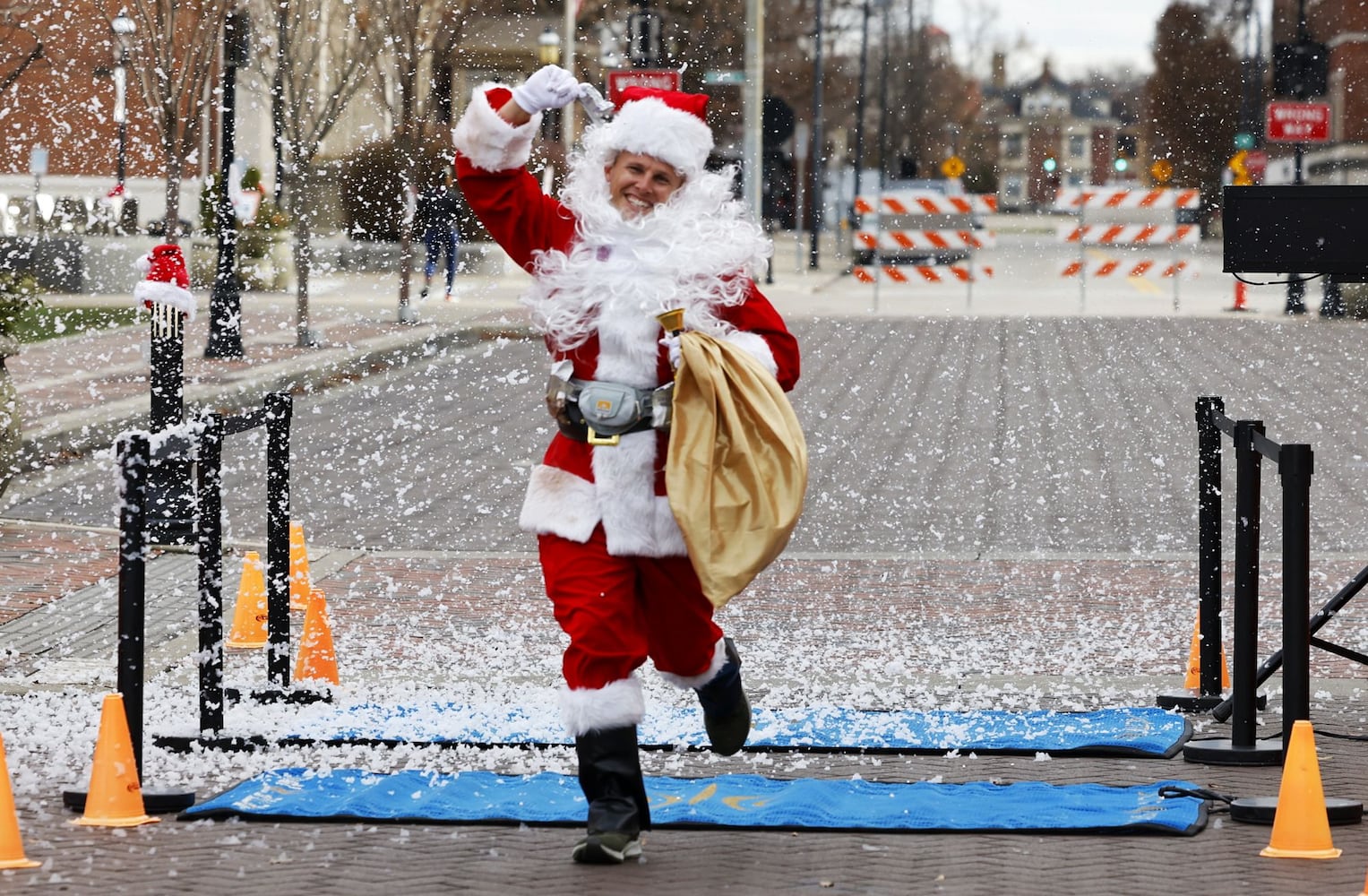 120223 SantaCon Hamilton