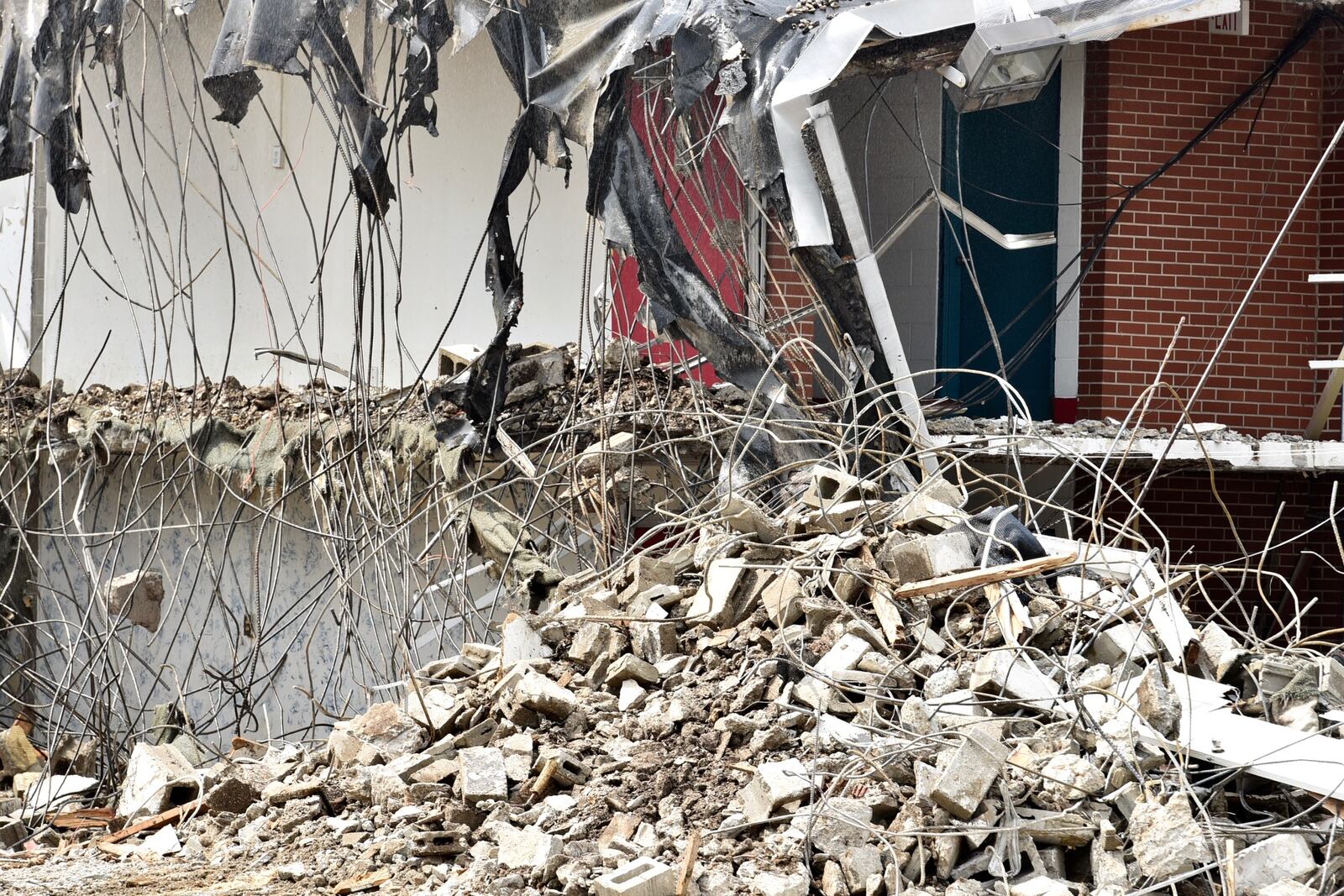 The demolition of the Hamilton Inn, the one-time Dixie Highway motel, started this week.