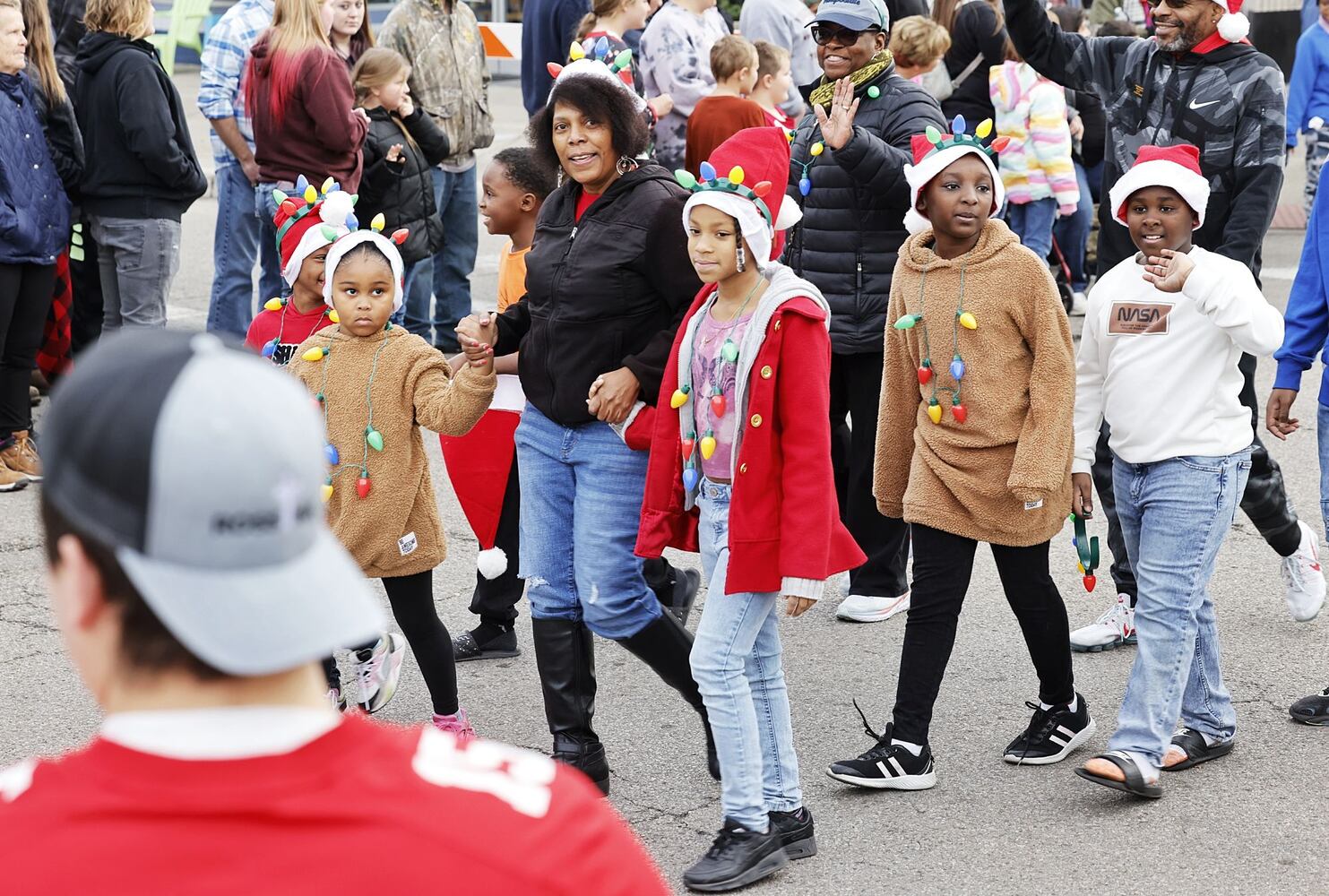 112622 Santa parade Middletown