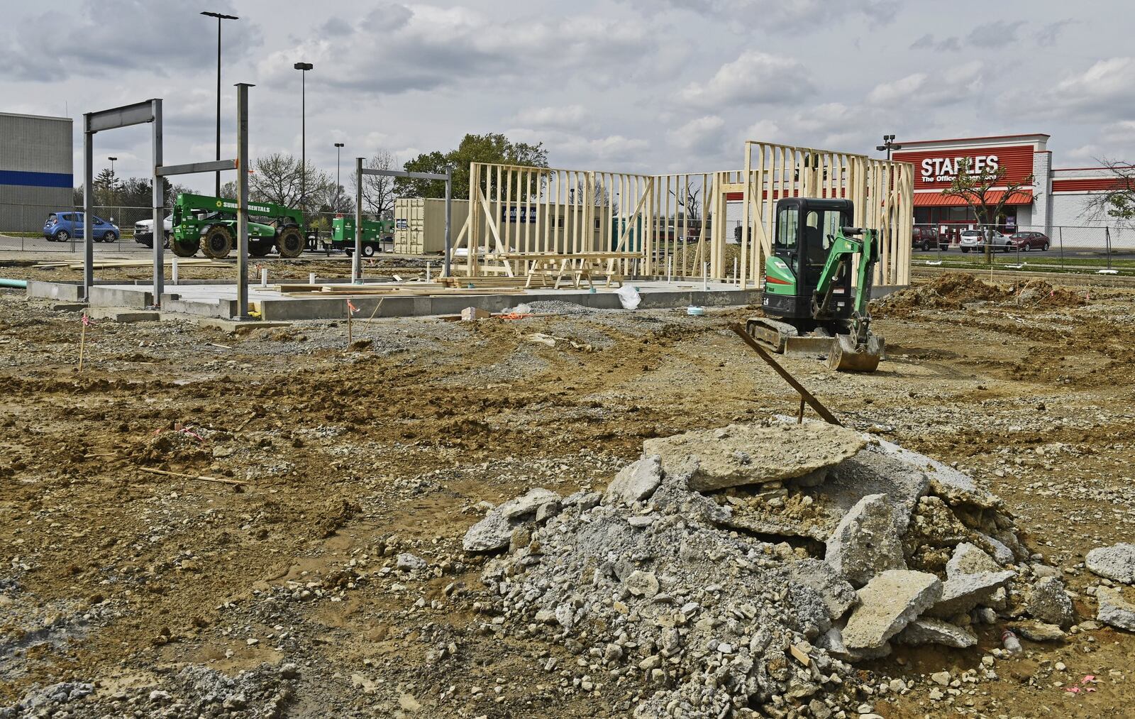 Construction continues on a new Chipotle restaurant location on Towne Blvd. in an out lot of Towne Mall Galleria. NICK GRAHAM / STAFF