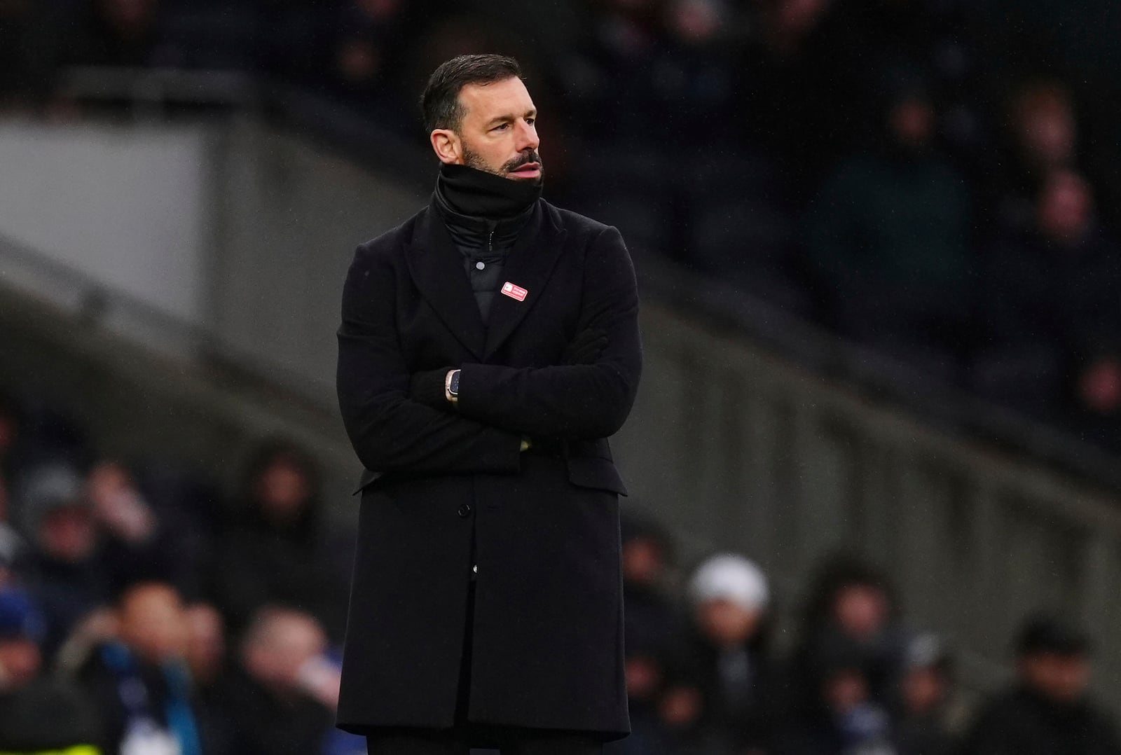 Leicester City manager Ruud van Nistelrooy looks on, during the English Premier League soccer match between Tottenham Hotspur and Leicester City, at Tottenham Hotspur Stadium, London, Sunday, Jan. 26, 2025. (Mike Egerton/PA via AP)