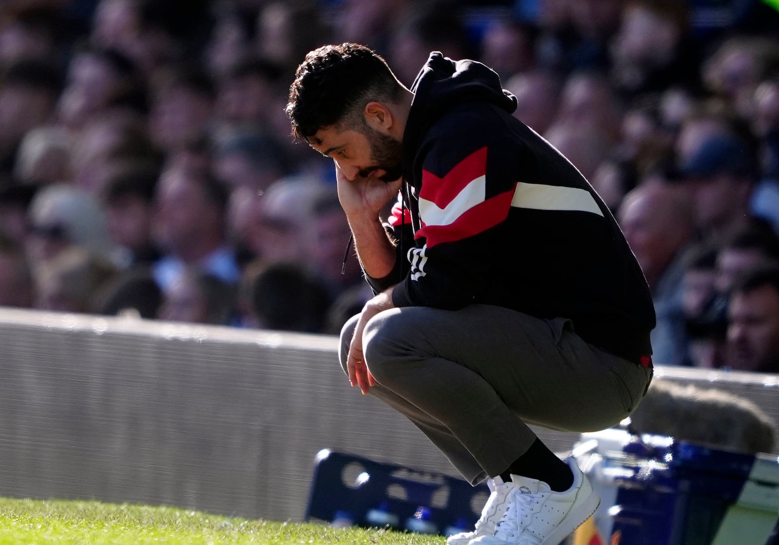 Manchester United manager Ruben Amorim gestures, during the English Premier League soccer match between Everton and Manchester United, at Goodison Park, in Liverpool, England, Saturday, Feb. 22, 2025. (Peter Byrne/PA via AP)