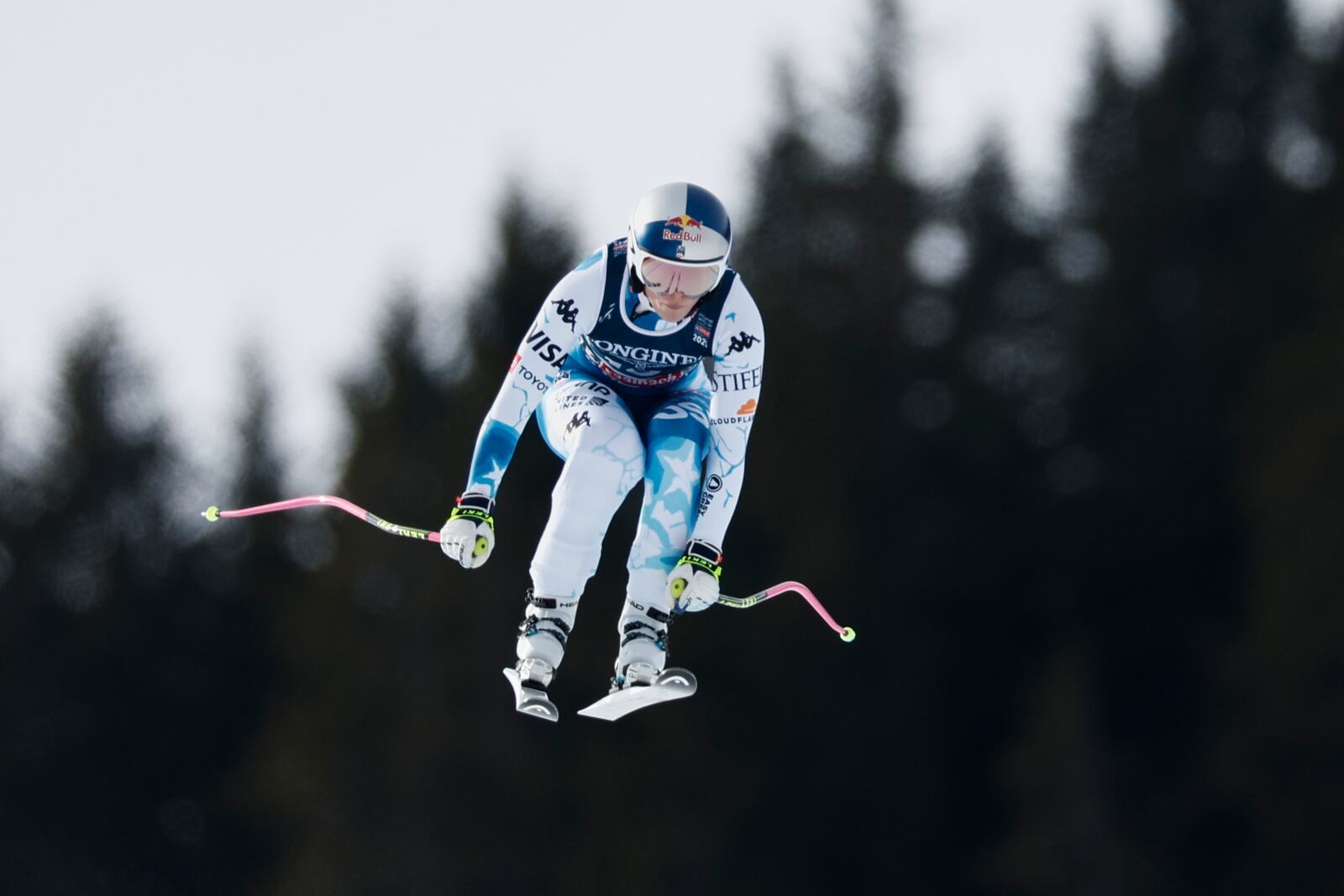 United States' Lindsey Vonn competes in a downhill run of a women's team combined event, at the Alpine Ski World Championships, in Saalbach-Hinterglemm, Austria, Tuesday, Feb. 11, 2025. (AP Photo/Gabriele Facciotti)