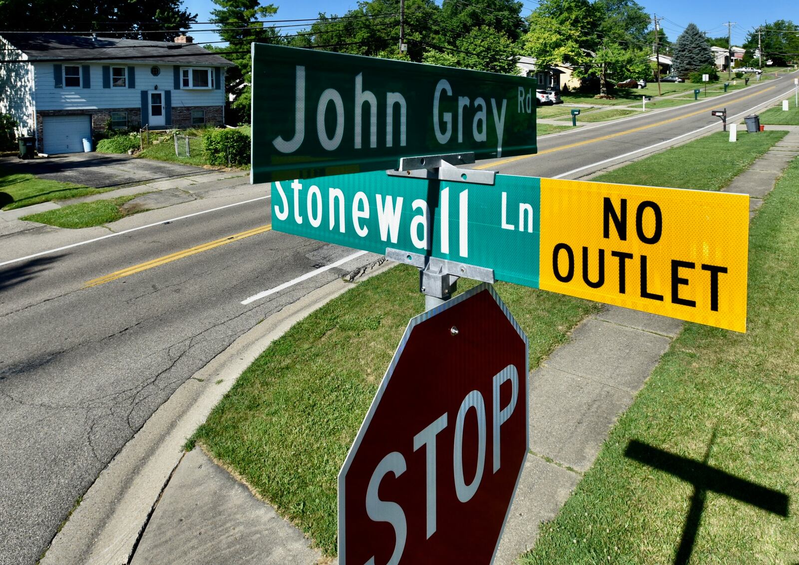 There are a pair of streets off John Gray Road in Fairfield named for Confederate Gens. Robert E. Lee and Thomas "Stonewall" Jackson. City officials are reviewing the process to rename streets in the city. NICK GRAHAM/STAFF