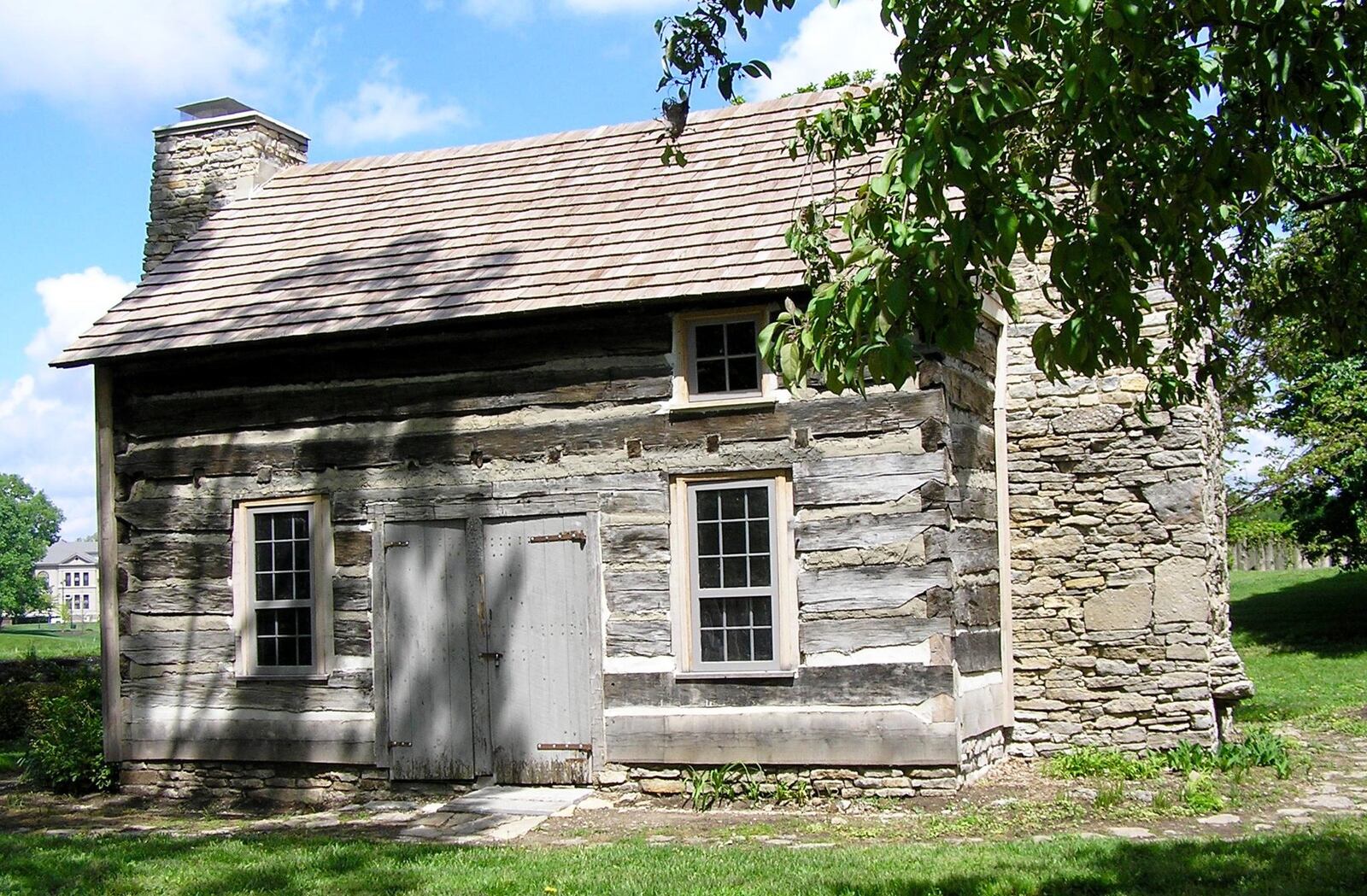 The Monument Avenue Log Cabin in Hamilton, which was restored by the Historic Hamilton organization. The group received the city’s Community Service Award.