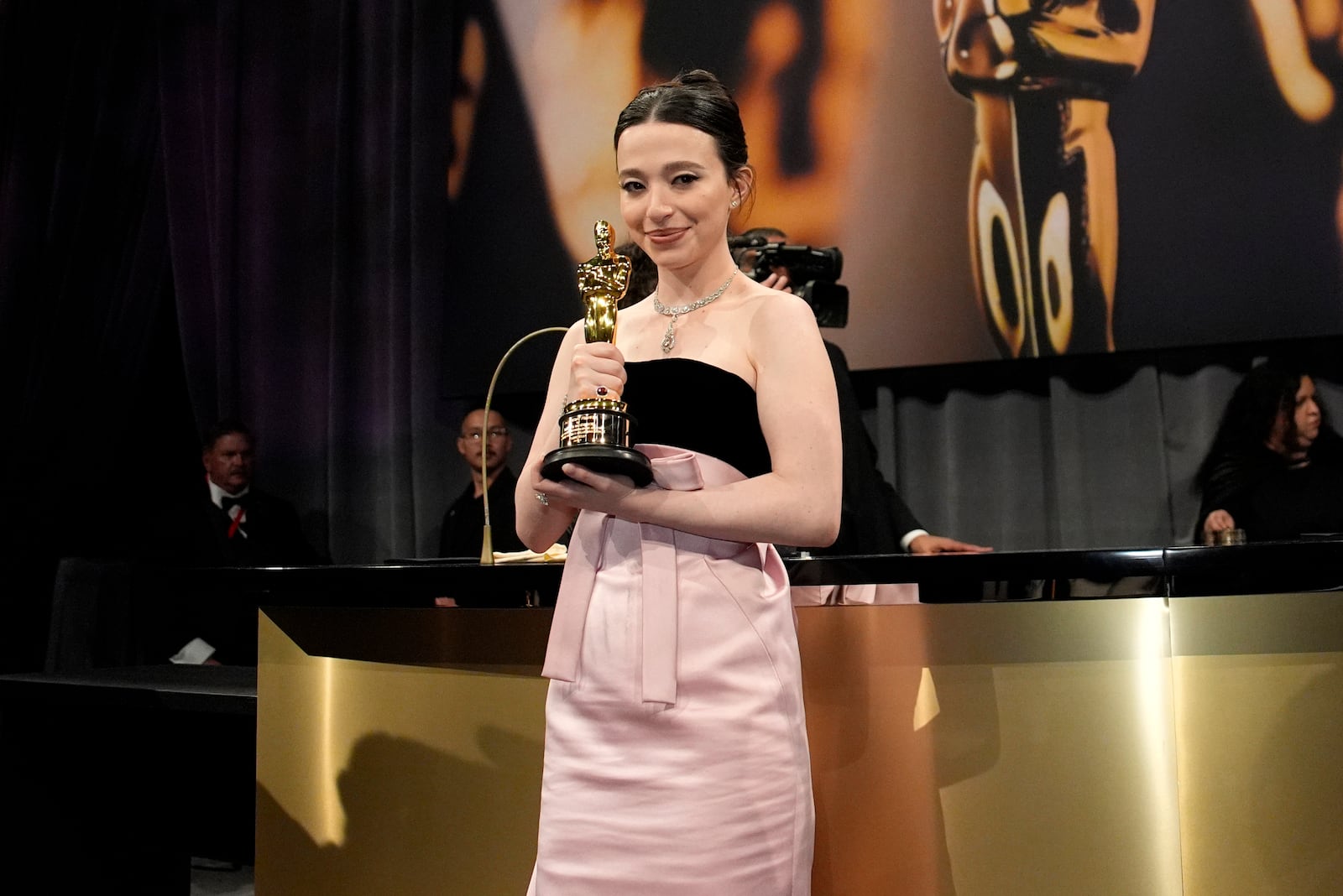 Mikey Madison winner of the award for best performance by an actress in a leading role for "Anora," attends the Governors Ball after the Oscars on Sunday, March 2, 2025, in Los Angeles. (AP Photo/John Locher)