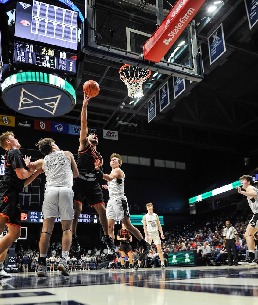 Lakota East beats Beavercreek in boys D1 district basketball final