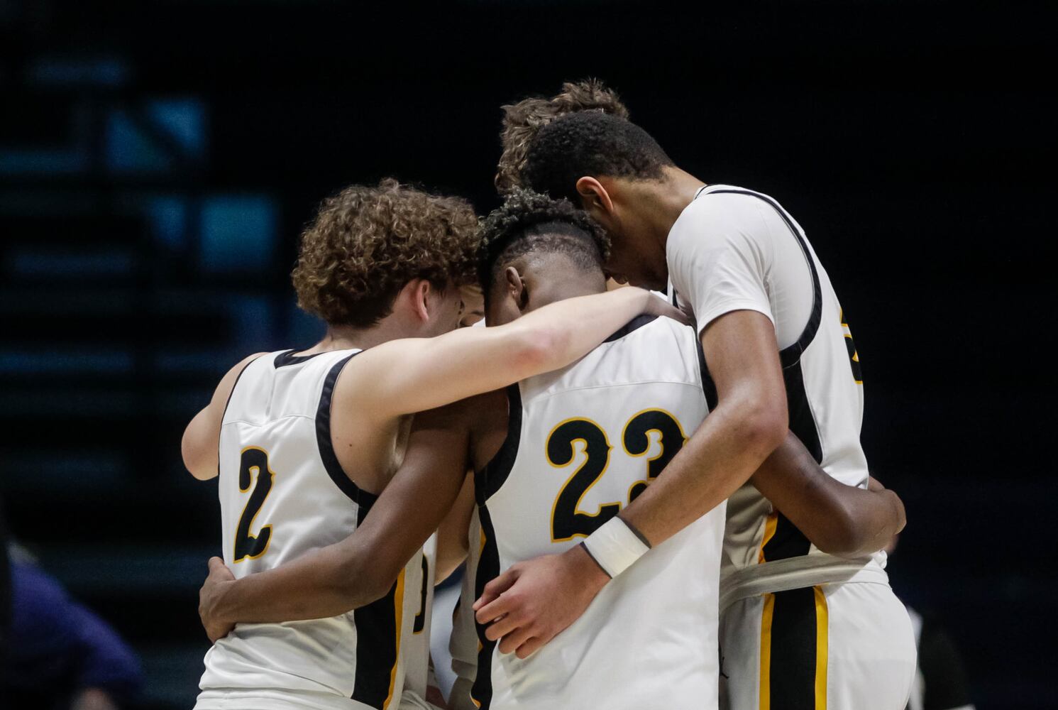 Centerville beats Lakota West in D1 boys district basketball final