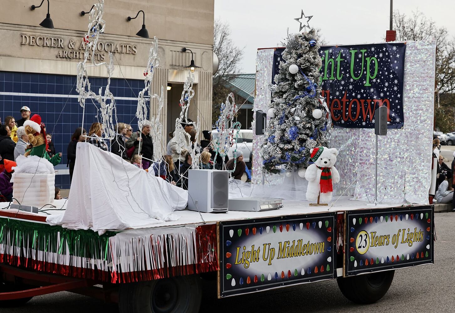 112622 Santa parade Middletown