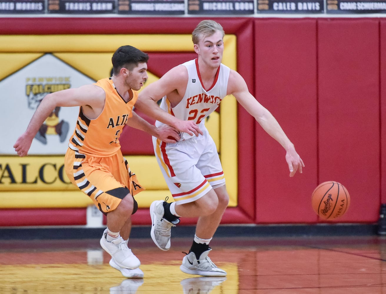 Fenwick vs Alter basketball