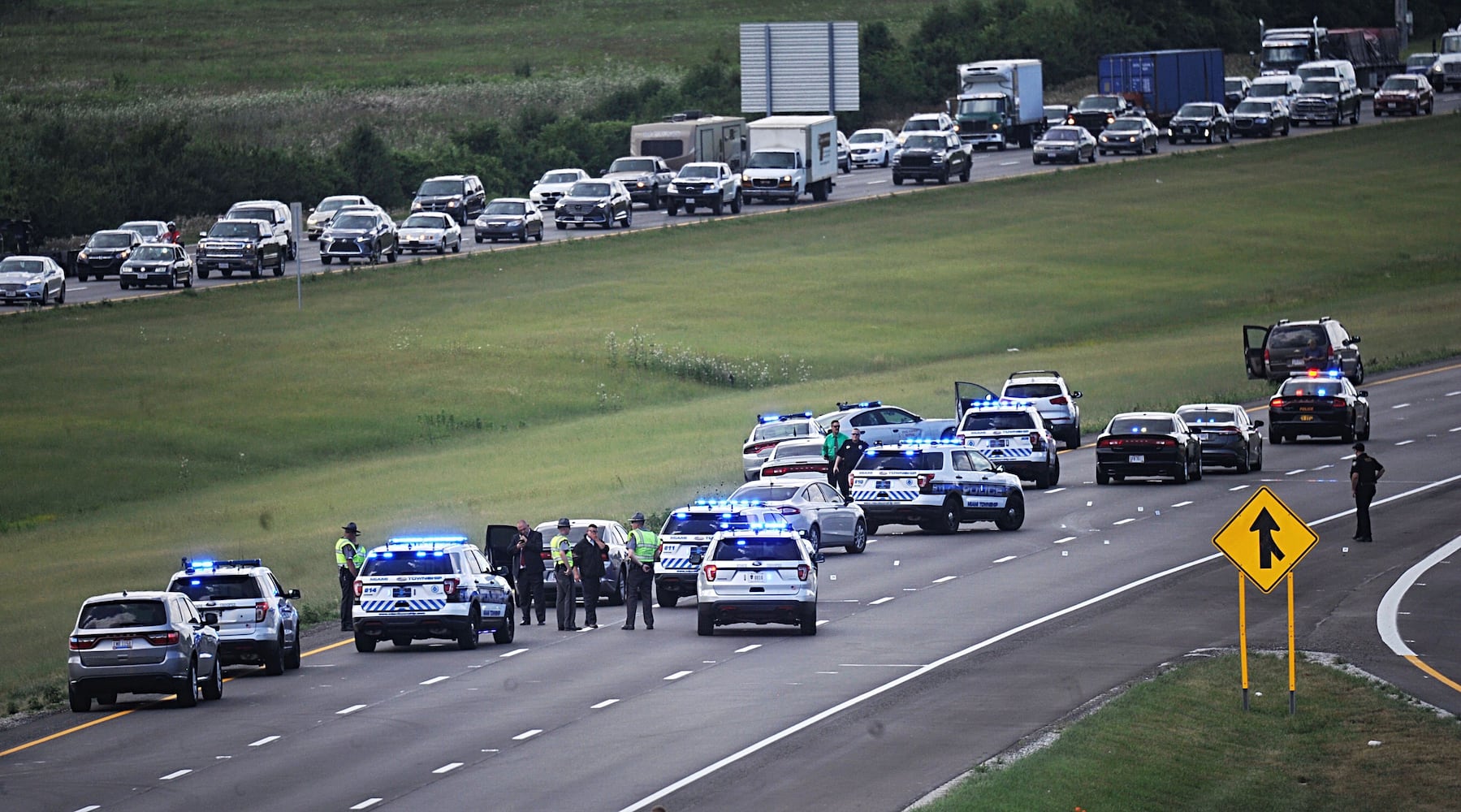 Coroner's office responds to shooting on I-75 near Austin Landing