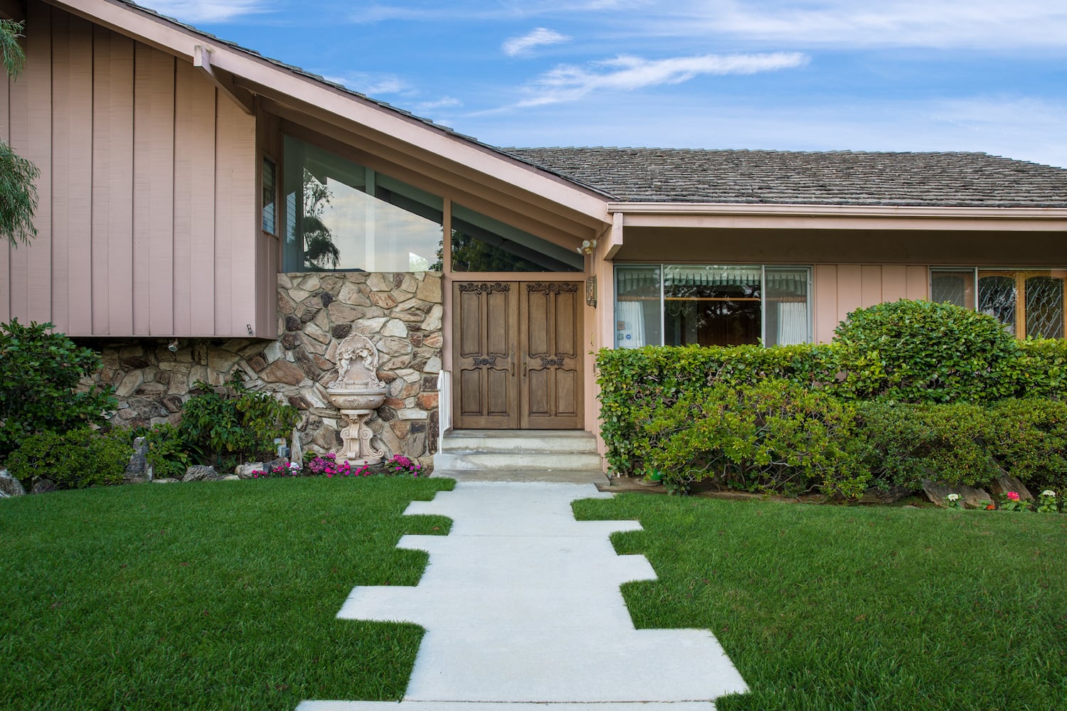 Photos: Take a look inside the ′Brady Bunch′ House