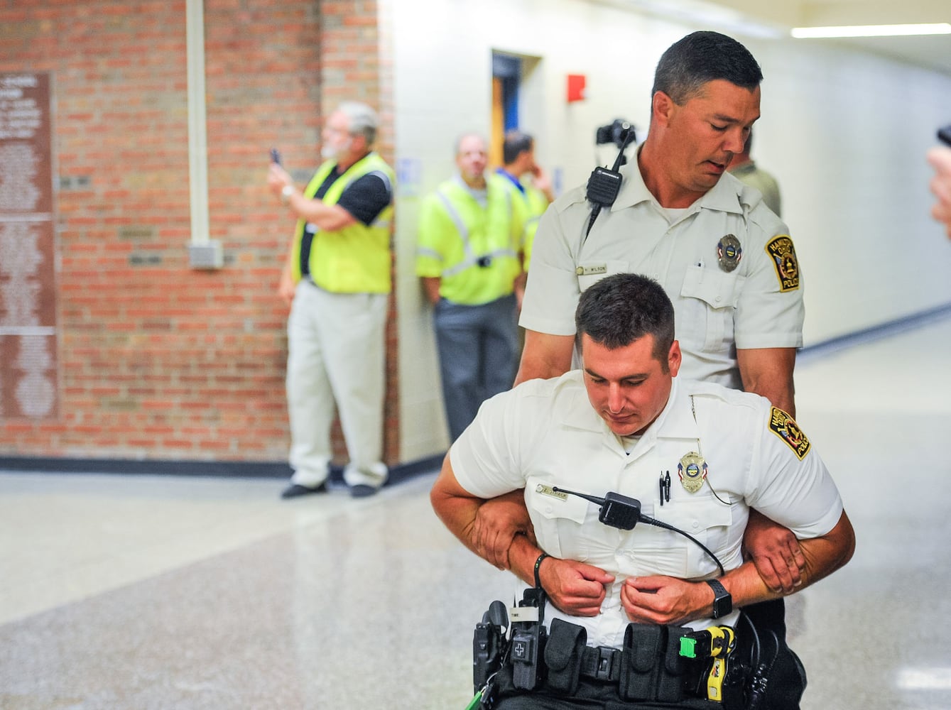 Hamilton police holds active shooter training at Hamilton High