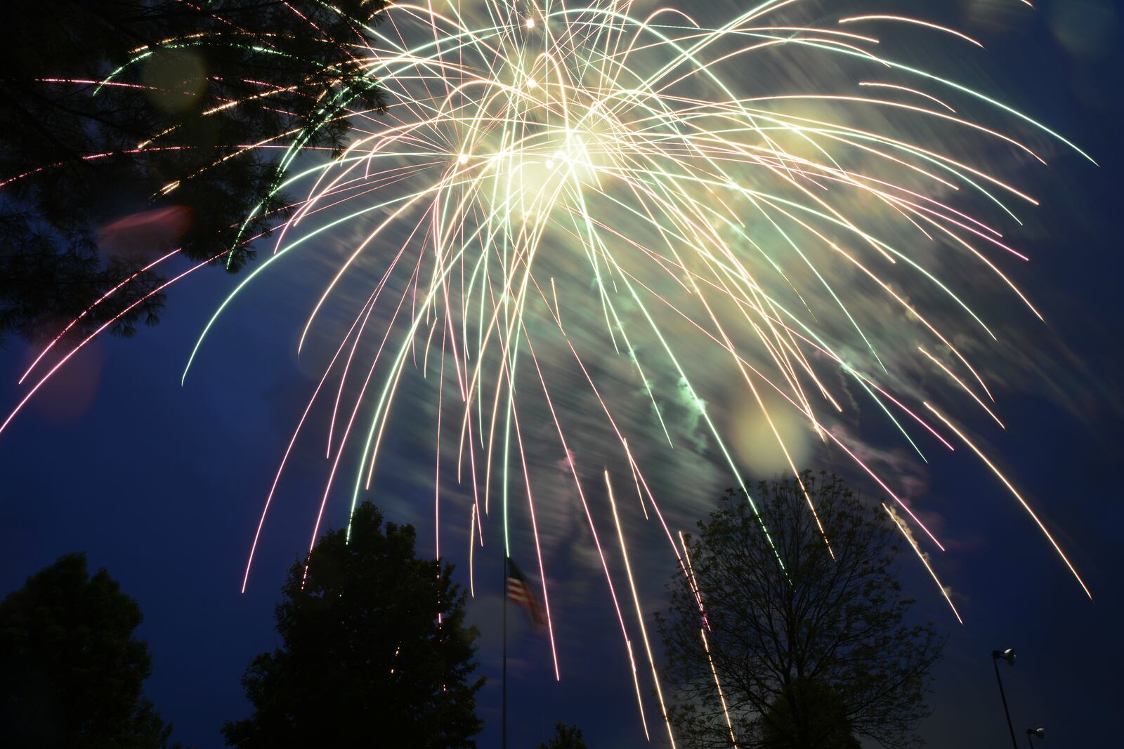 There were many "ooohs" and "aaahs" during the fireworks display at Fairfield's 2016 Red, White & Kaboom on July 3, 2016. MICHAEL D. PITMAN/STAFF