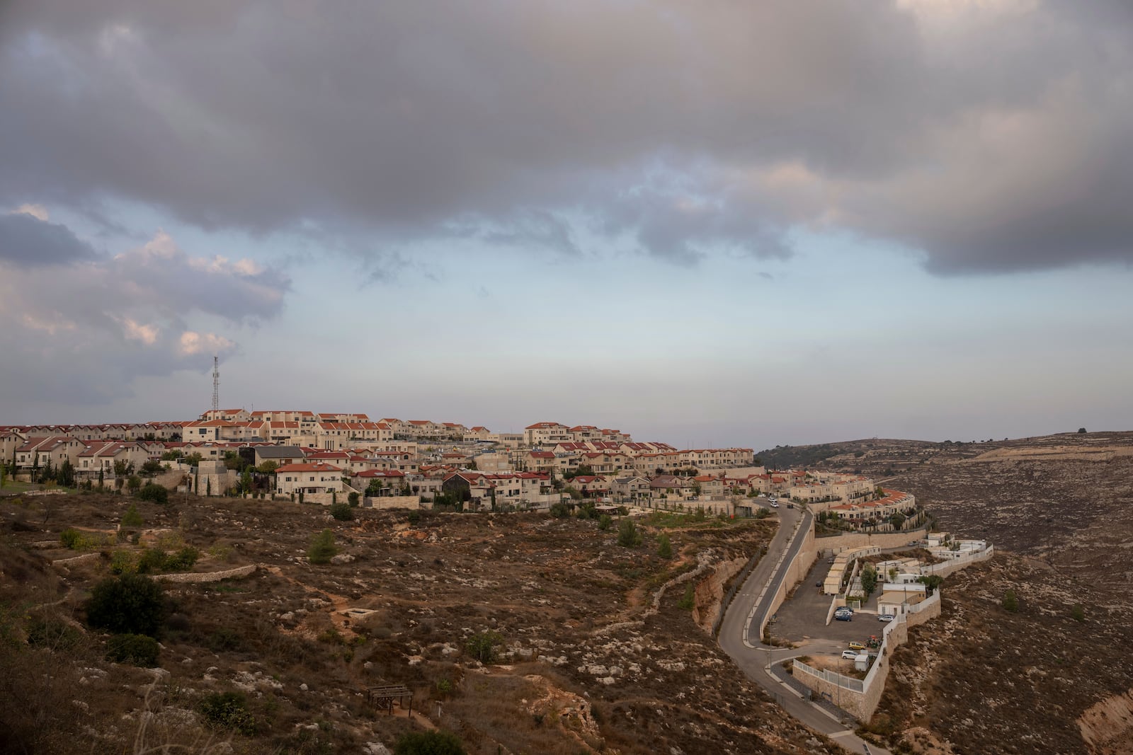 A general view of the West Bank Jewish settlement of Efrat ,Tuesday, Nov. 12, 2024. (AP Photo/Ohad Zwigenberg)