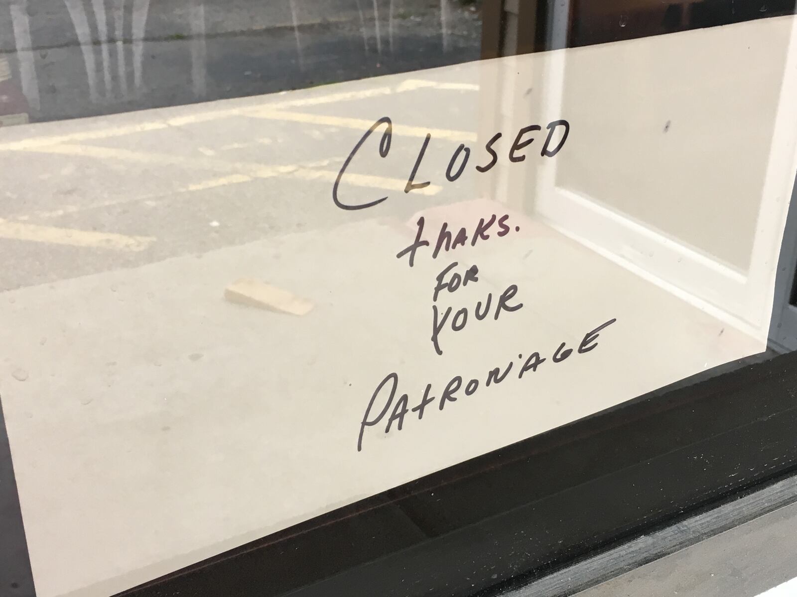 The sign posted on the window of Dad's Family Restaurant in Middletown.