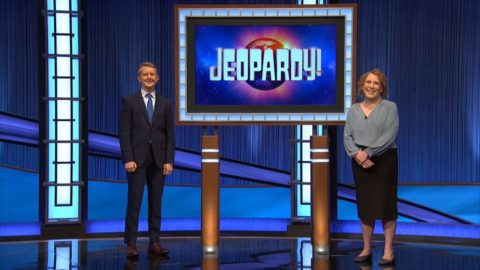 "Jeopardy" host Ken Jennings with Amy Schneider.