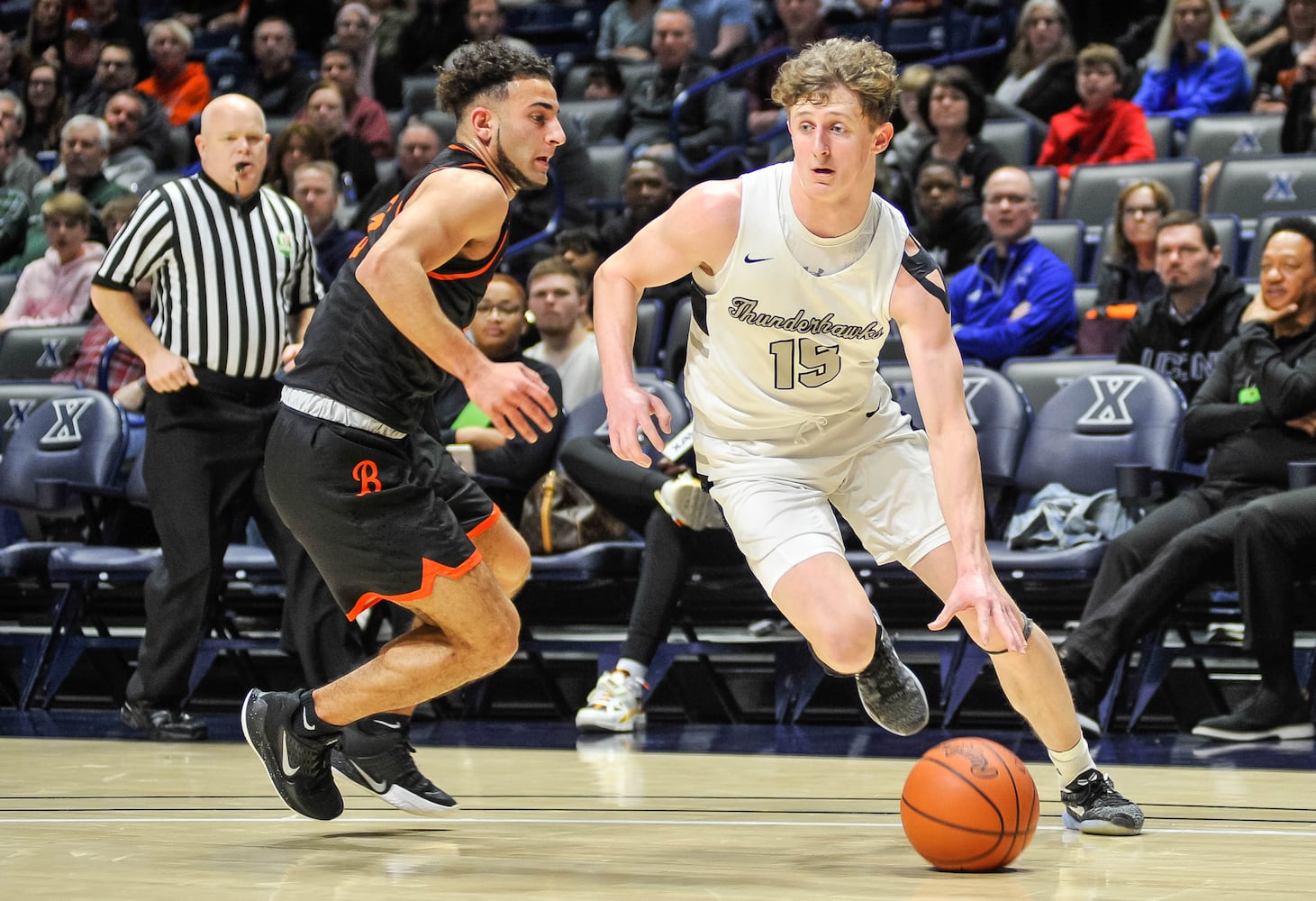 Lakota East beats Beavercreek in boys D1 district basketball final