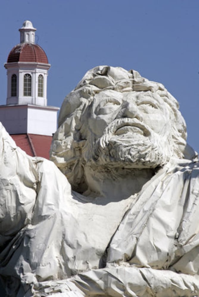 'Touchdown Jesus' statue in photos