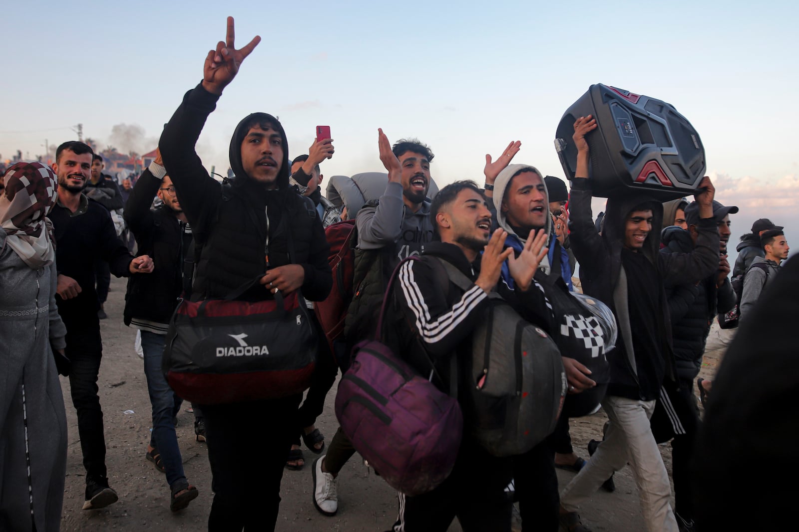 Displaced Palestinians return to their homes in the northern part of the Gaza Strip, Monday, Jan. 27, 2025, days after the ceasefire deal between Israel and Hamas came into effect. (AP Photo/Jehad Alshrafi)